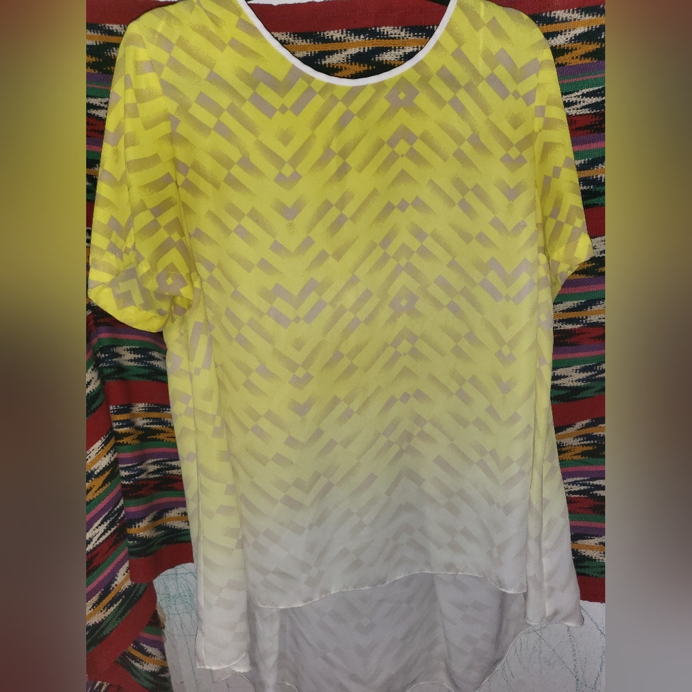 Vince Camuto High-Low Yellow Geometric Blouse